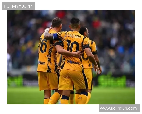 蓝黑未来之光：拉古米纳梅开二度，国米U23客场逆转普罗帕特里亚的足球协奏曲